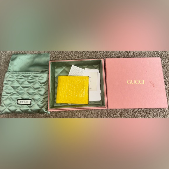 BI-FOLD CROCODILE WALLET - Picture 2 of 8